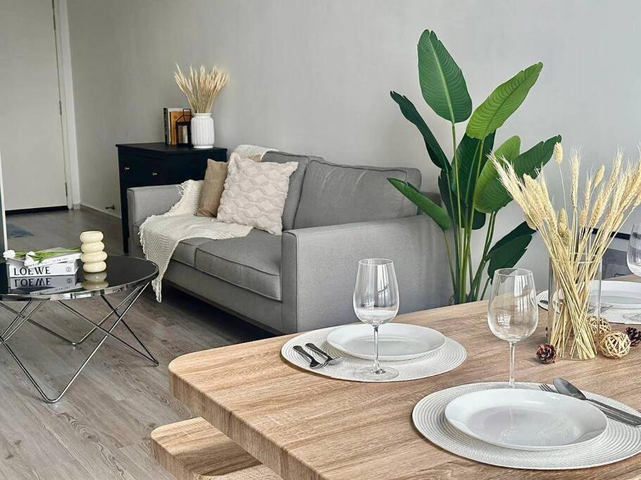 Pangsapuri Modern Ekocheras Loft Klcc View Near Mrt Freewifi Kuala Lumpur