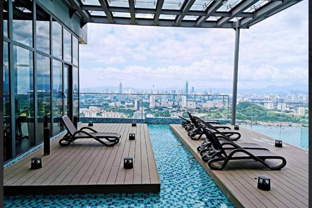 Modern Ekocheras Loft Klcc View Near Mrt Freewifi Pangsapuri